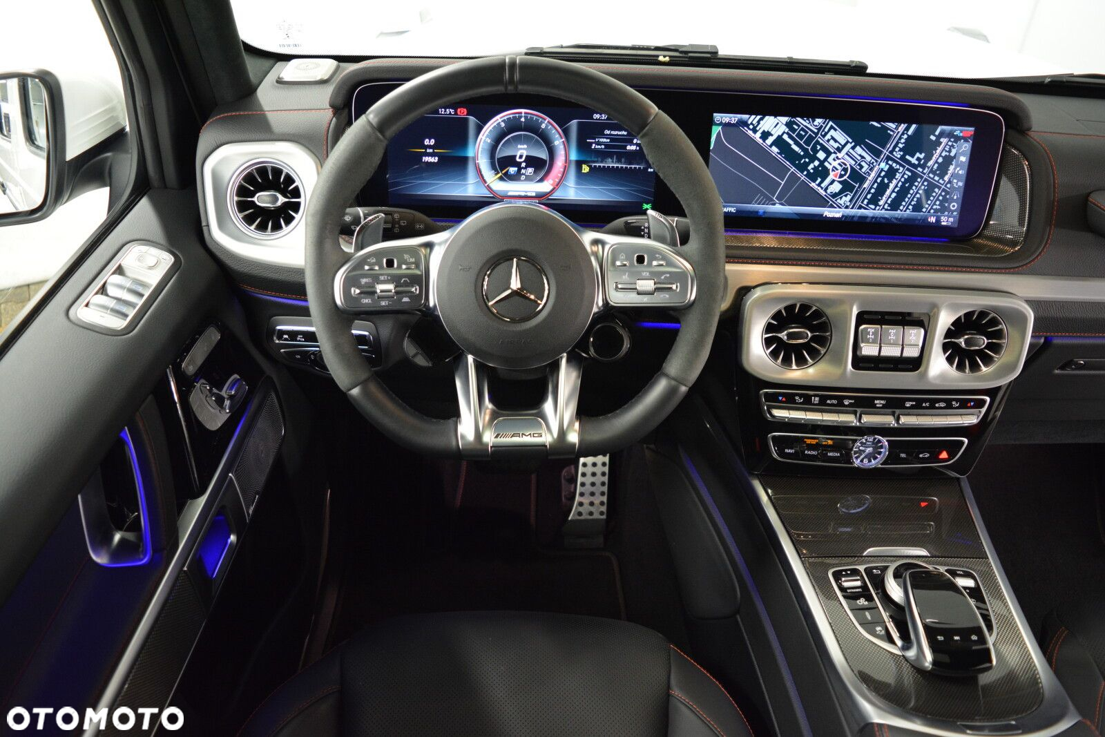 Mercedes-Benz Klasa G AMG 63 4x4 - 24