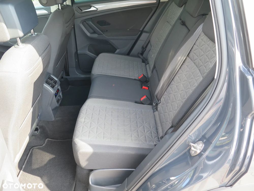 Volkswagen Tiguan - 29