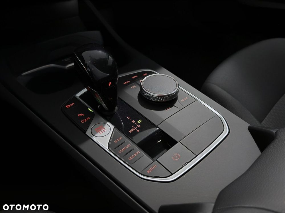 BMW Seria 1 - 18