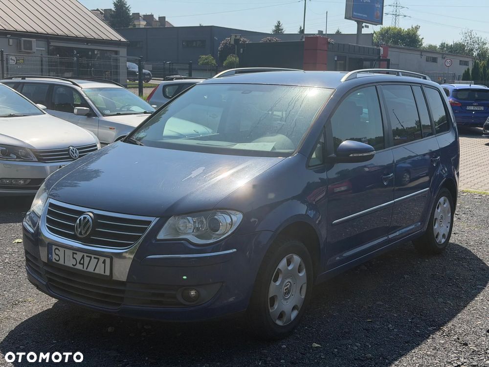 Volkswagen Touran 2.0 TDI DPF BlueMotion Technology DSG STYLE - 2