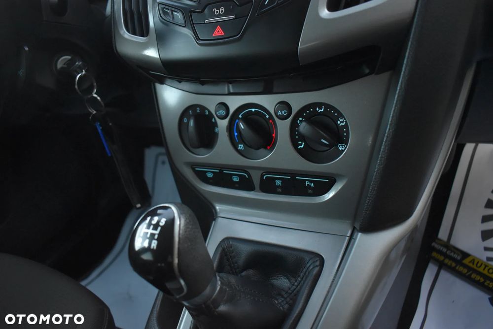 Ford Focus 1.6 TI-VCT Champions Edition - 32