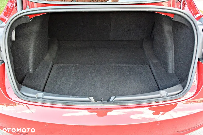 Tesla Model 3 Langstreckenbatterie Allradantrieb Dual Motor - 11