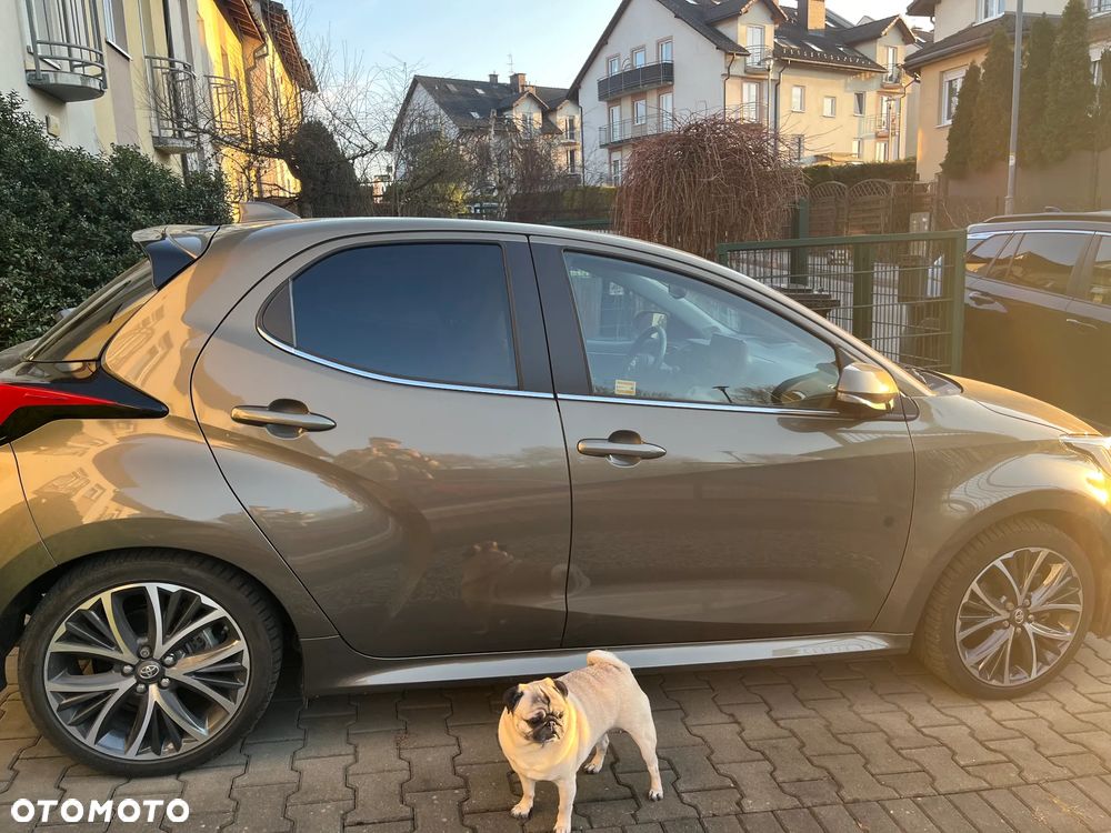 Toyota Yaris Hybrid 1.5 Executive - 3