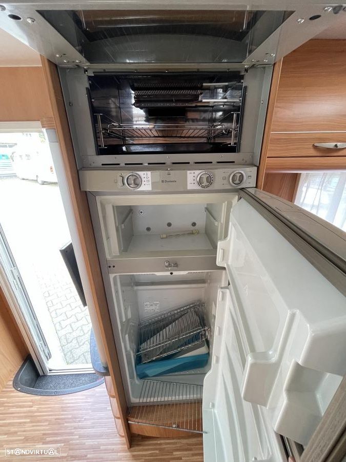 Burstner Privilége T615 cama francesa - 40