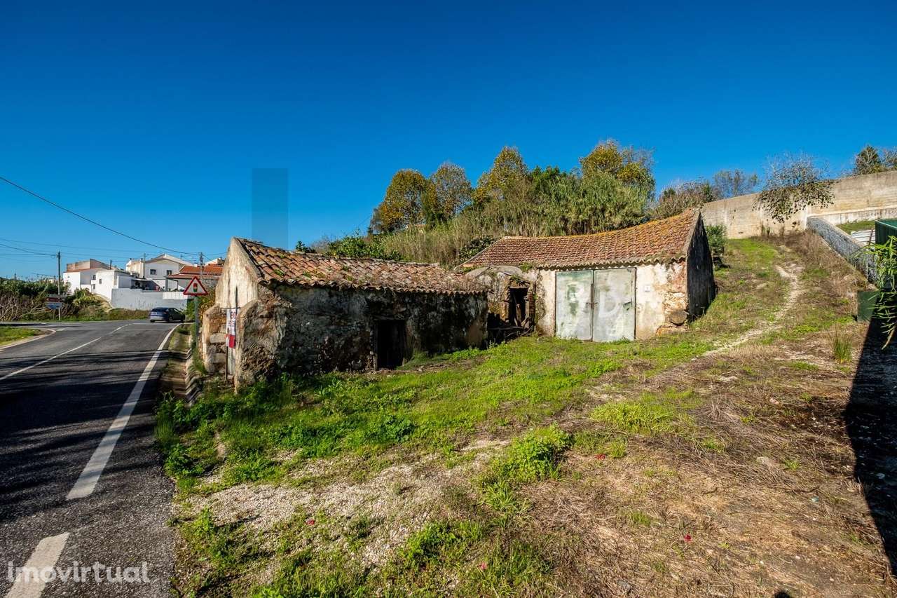 Edificações urbanas com 193m2 na Cadriceira/ Turcifal/ junto ao Campo - Grande imagem: 3/23