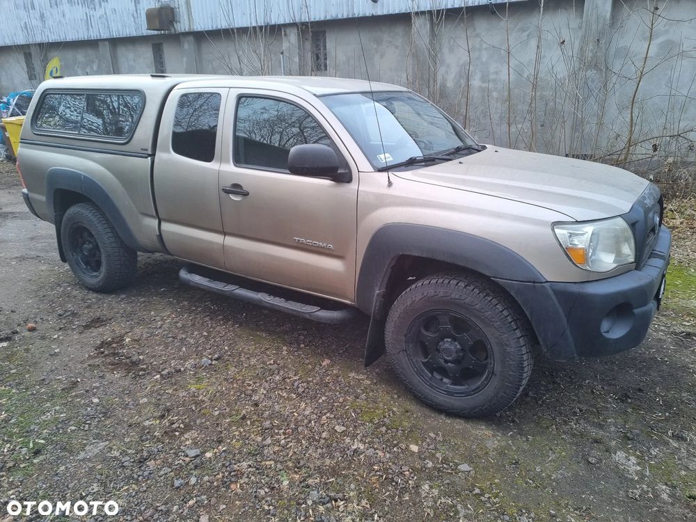 Toyota Tacoma - 3