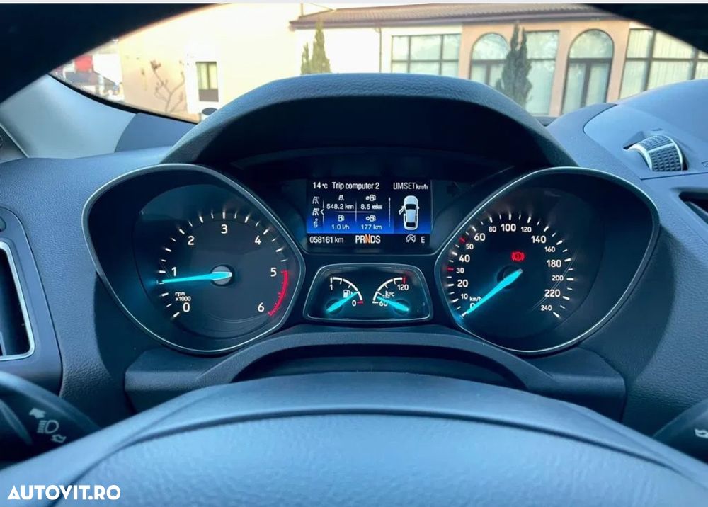 Ford Kuga 2.0 TDCi 4WD Powershift ST-Line - 14