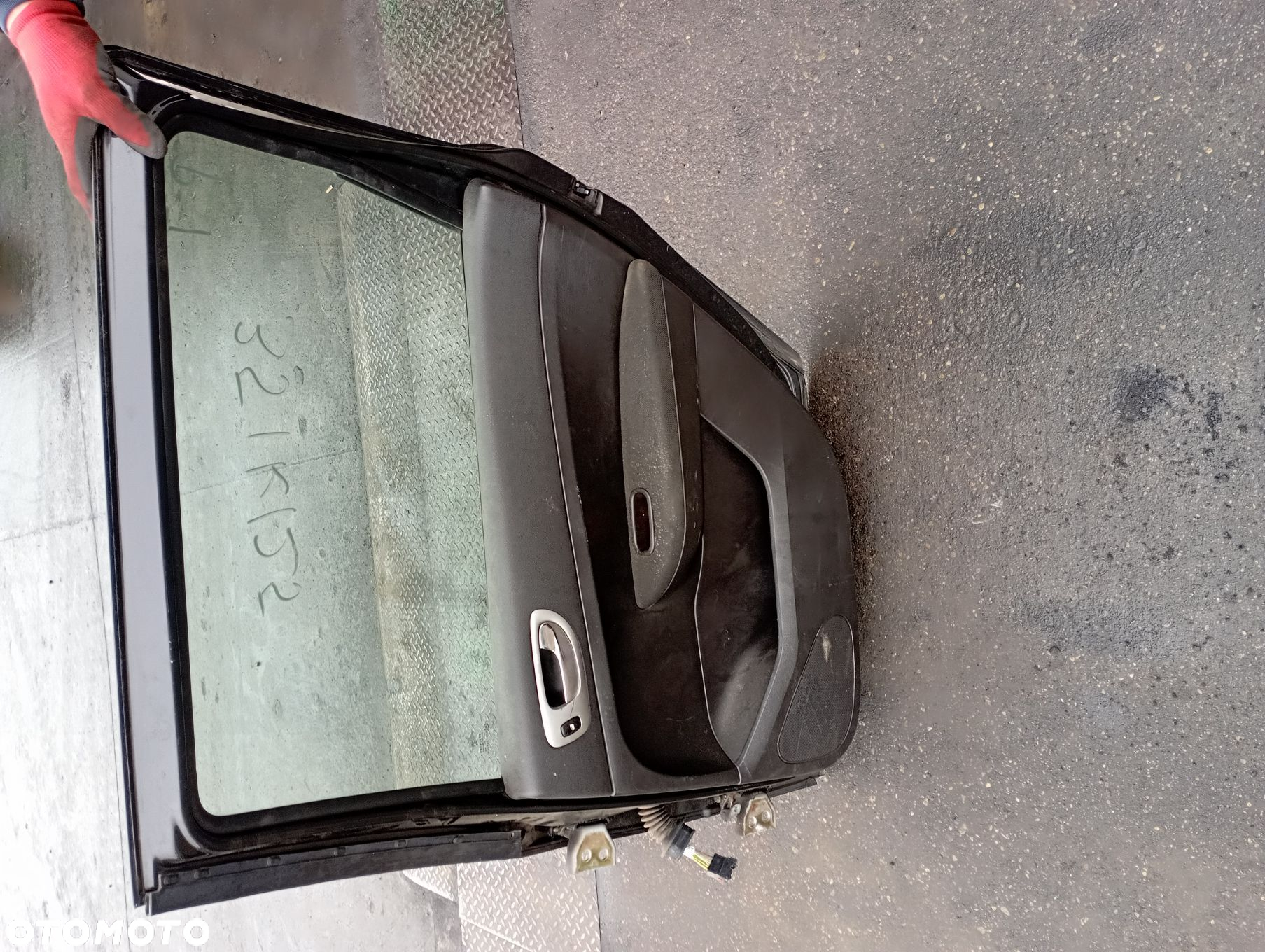 DRZWI PRAWY TYŁ KOMBI

 PEUGEOT
 307 - 5