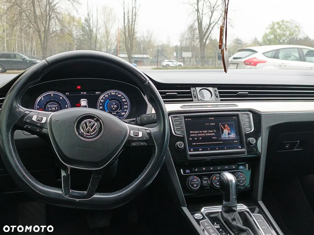 Volkswagen Passat 2.0 TDI BMT Highline DSG - 11