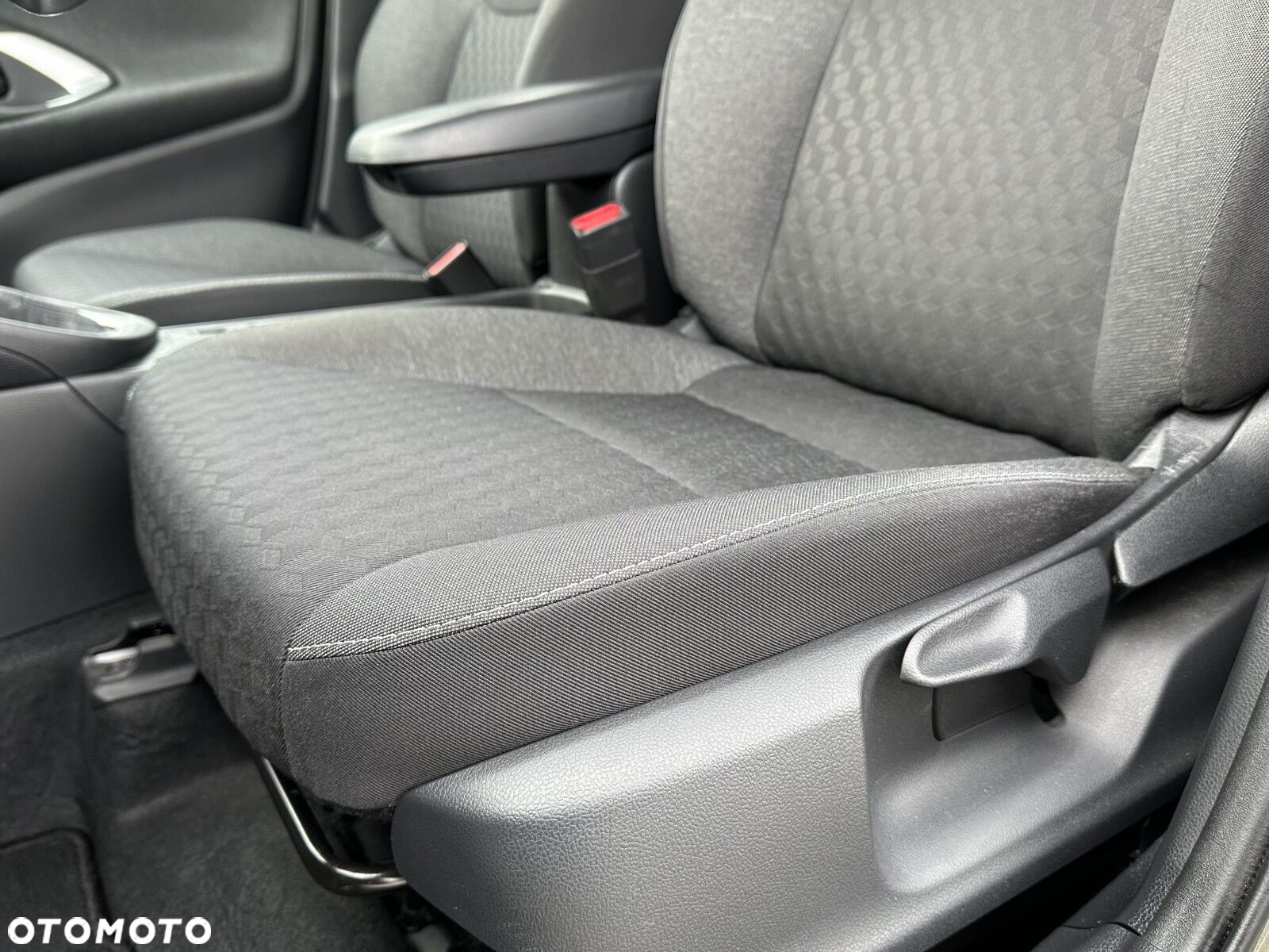 Toyota Yaris - 10