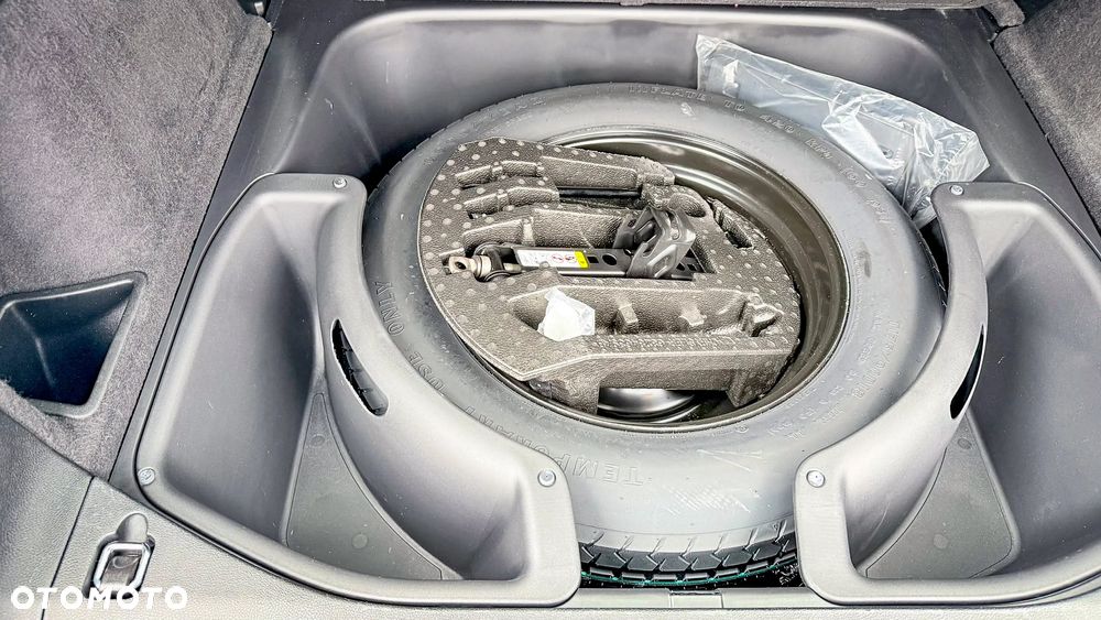 Jeep Grand Cherokee - 31