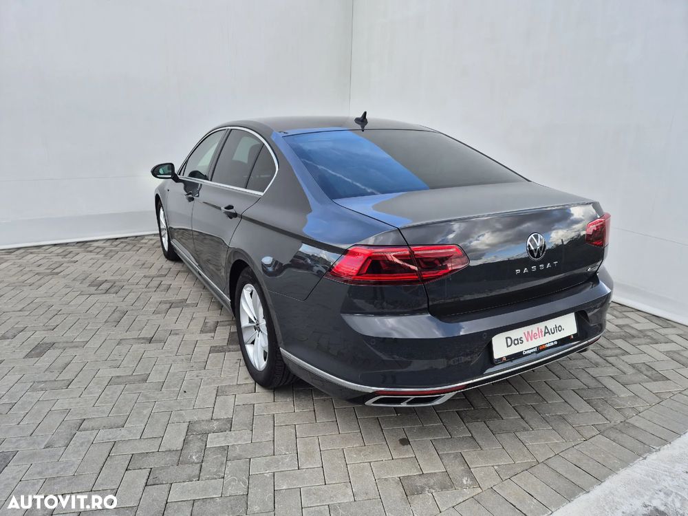Volkswagen Passat 2.0 TDI DSG 4Mot Highline - 3