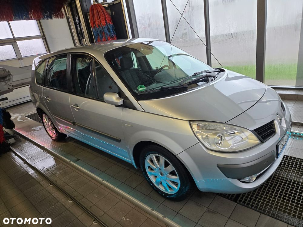 Renault Scenic - 8