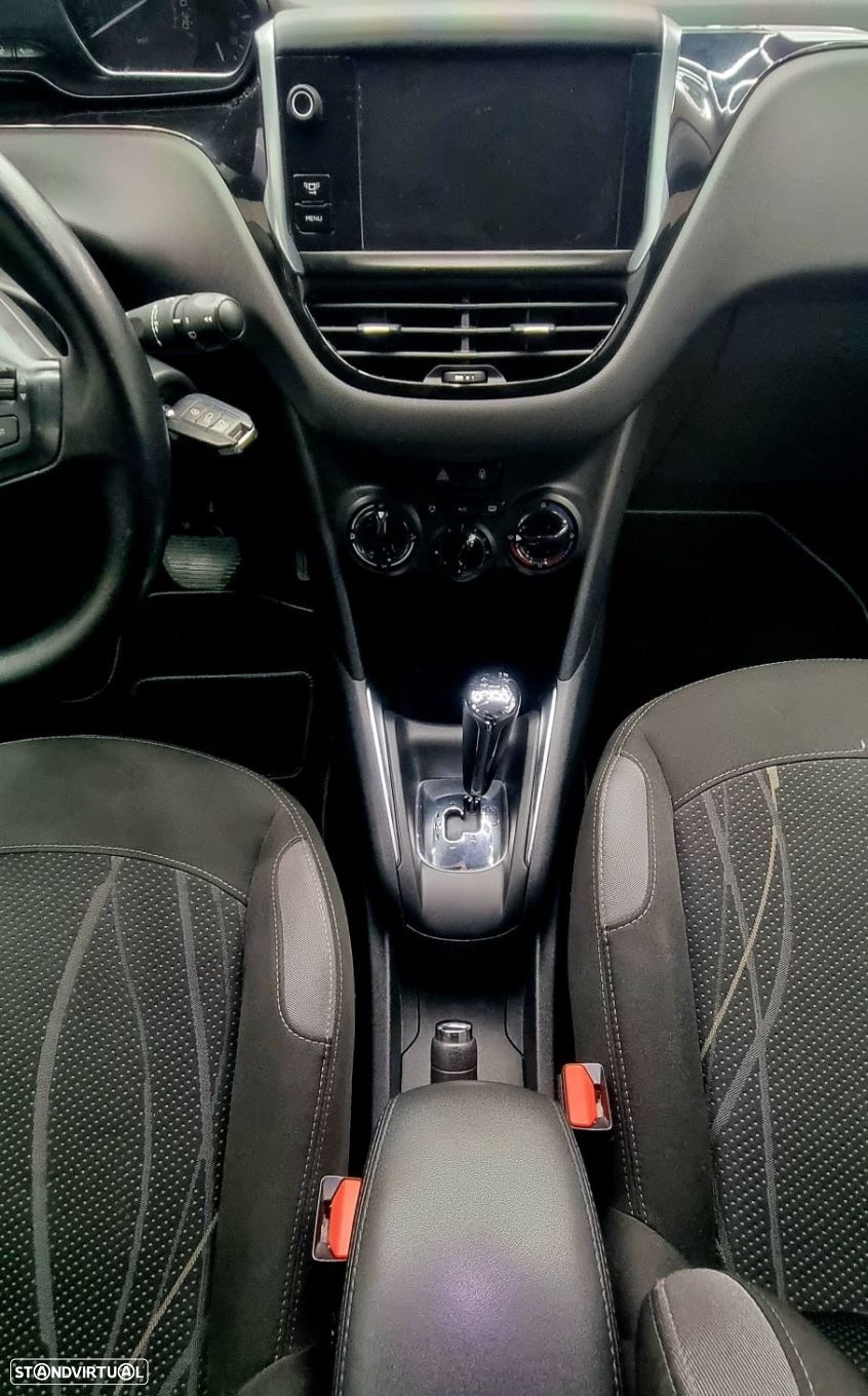 Peugeot 208 1.4 HDi - 13
