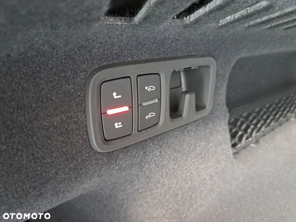 Audi SQ8 - 25