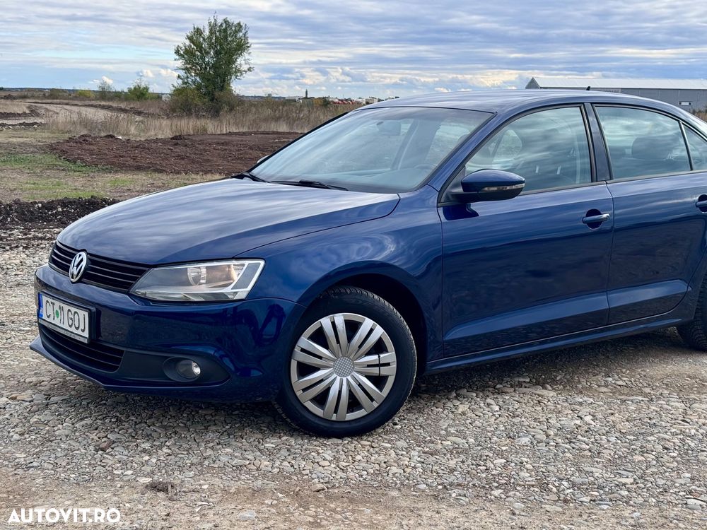 Volkswagen Jetta - 5