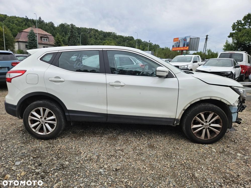 Nissan Qashqai 1.5 dCi Tekna - 17