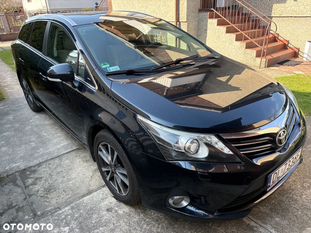 Toyota Avensis 2.0 D-4D Premium - 11