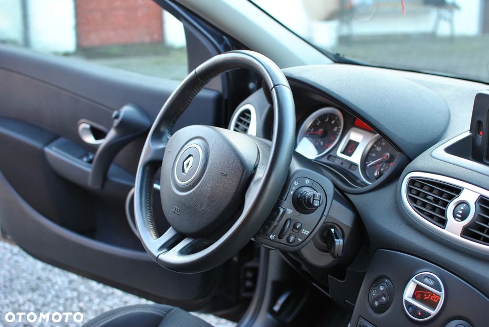 Renault Clio 1.2 16V Limited EU6 - 6