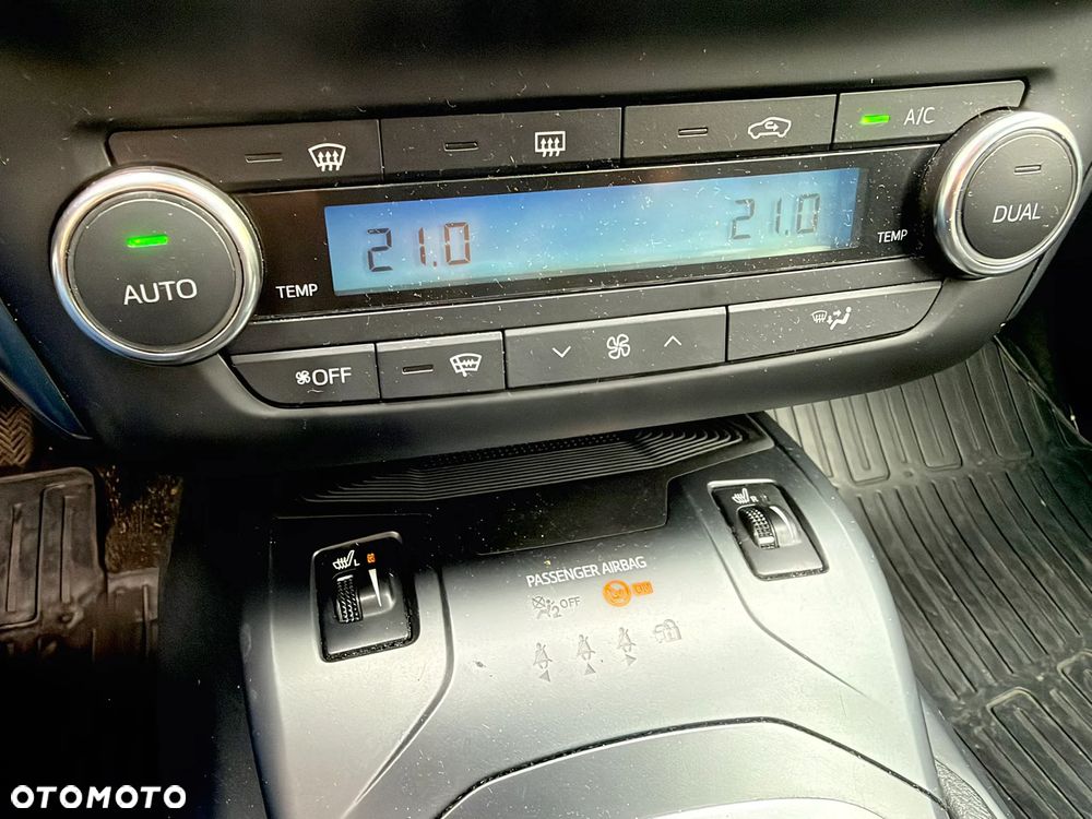 Toyota Avensis - 23