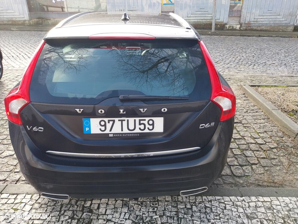Volvo V60 2.4 D6 Momentum AWD Phev - 3