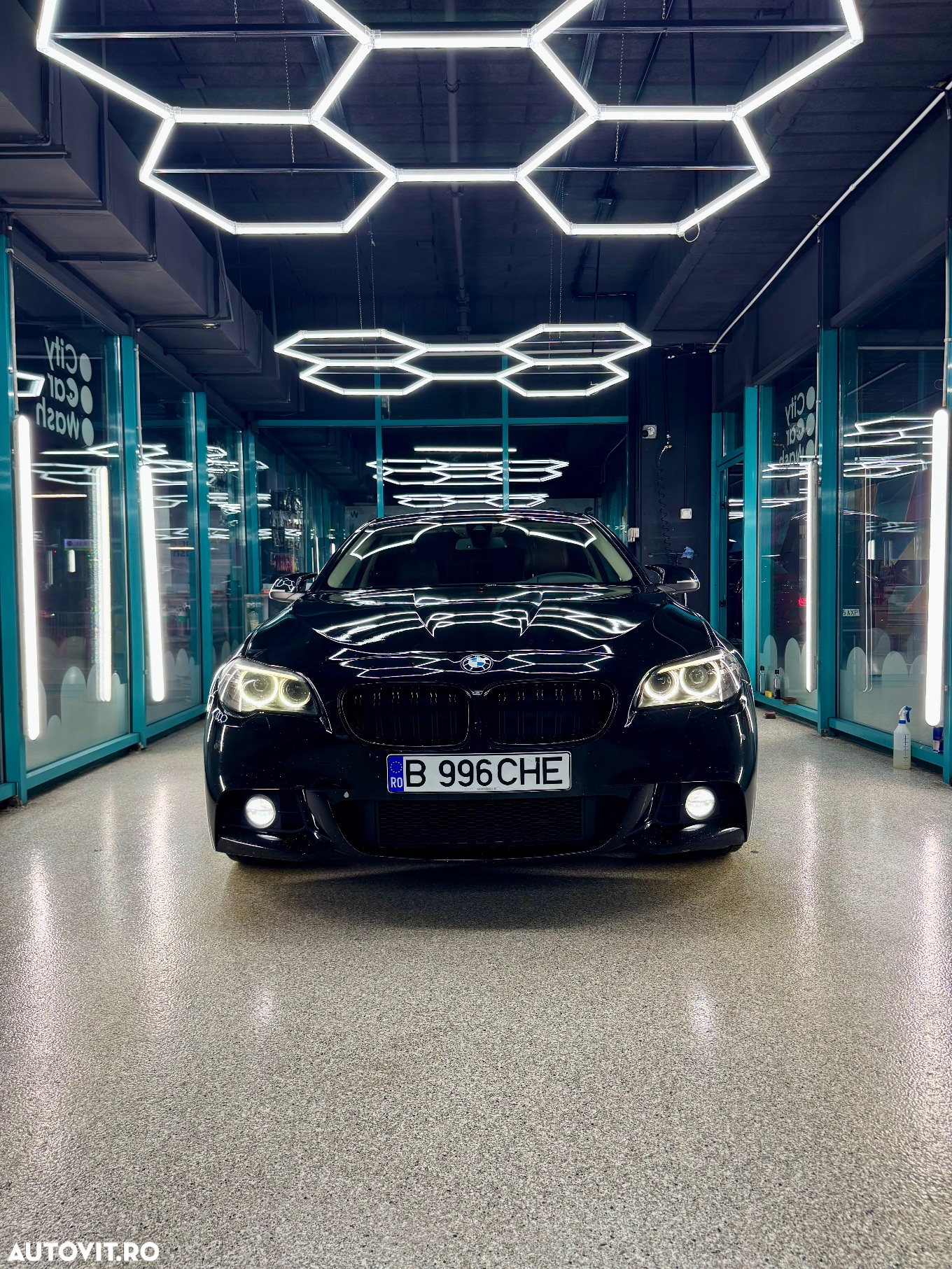 BMW Seria 5 520d AT - 2
