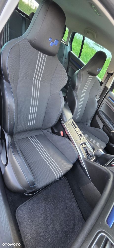Renault Megane 1.6 TCe GT EDC - 30
