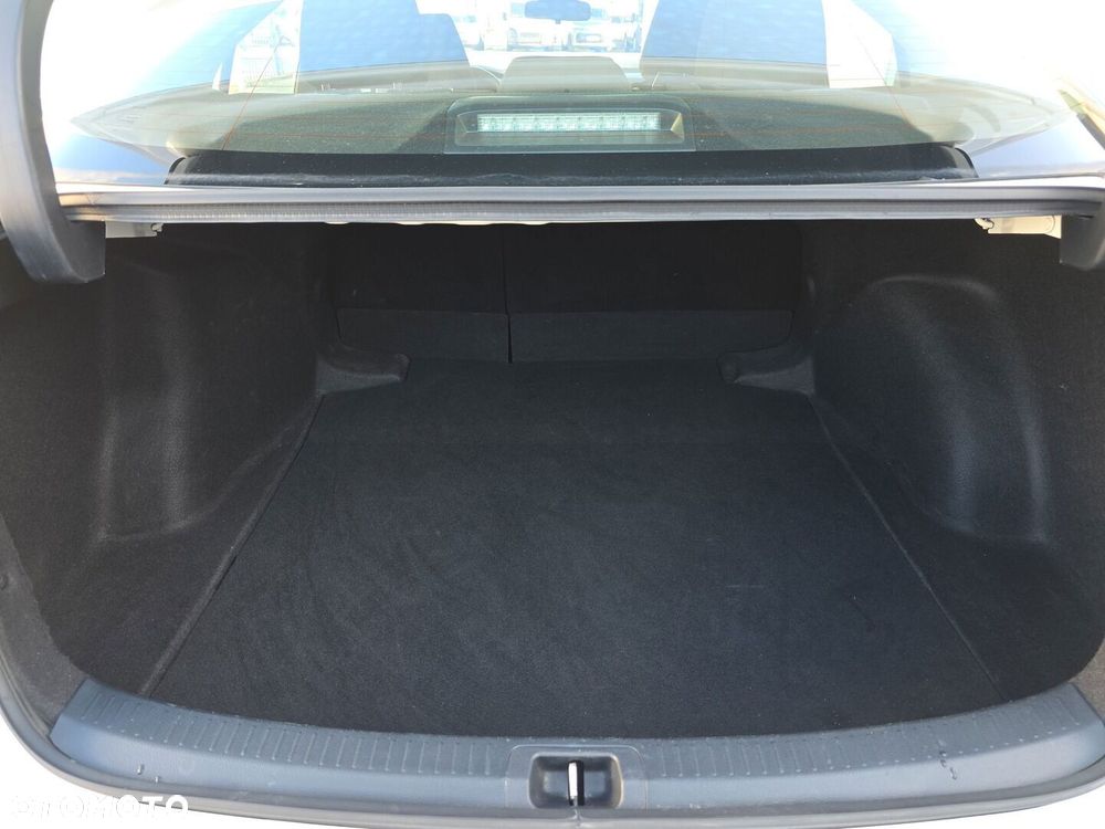 Toyota Corolla 1.8 Hybrid Comfort - 27
