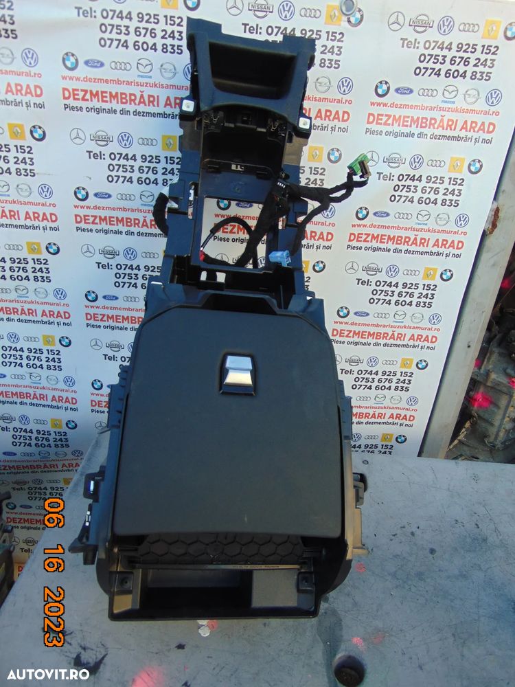 Consola centrala Citroen DS4 suport pahare torpedou central - 1