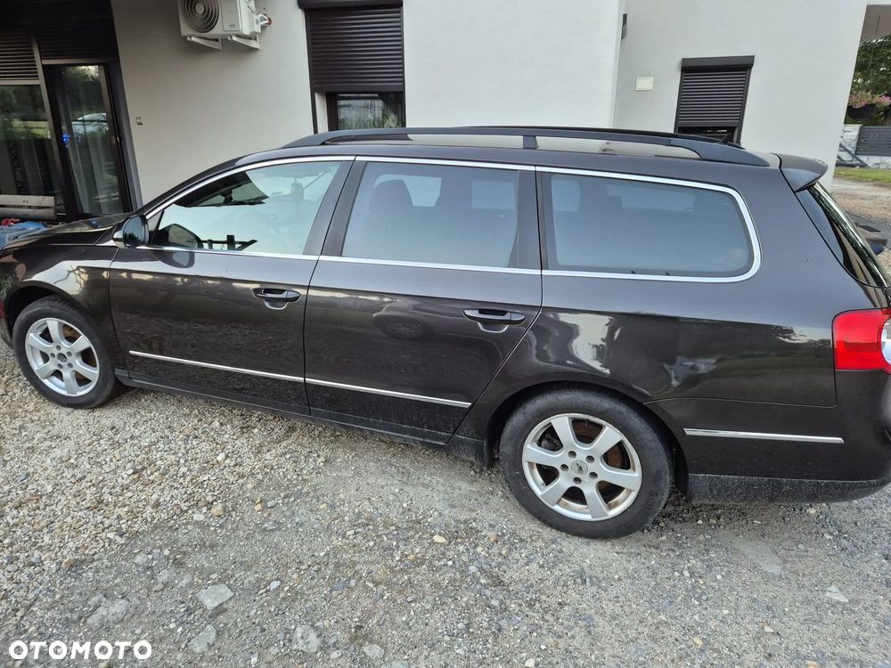 Volkswagen Passat 2.0 TDI DPF Comfortline DSG - 2