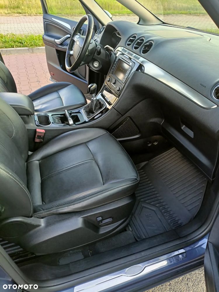 Ford S-Max 2.0 TDCi DPF Titanium - 19
