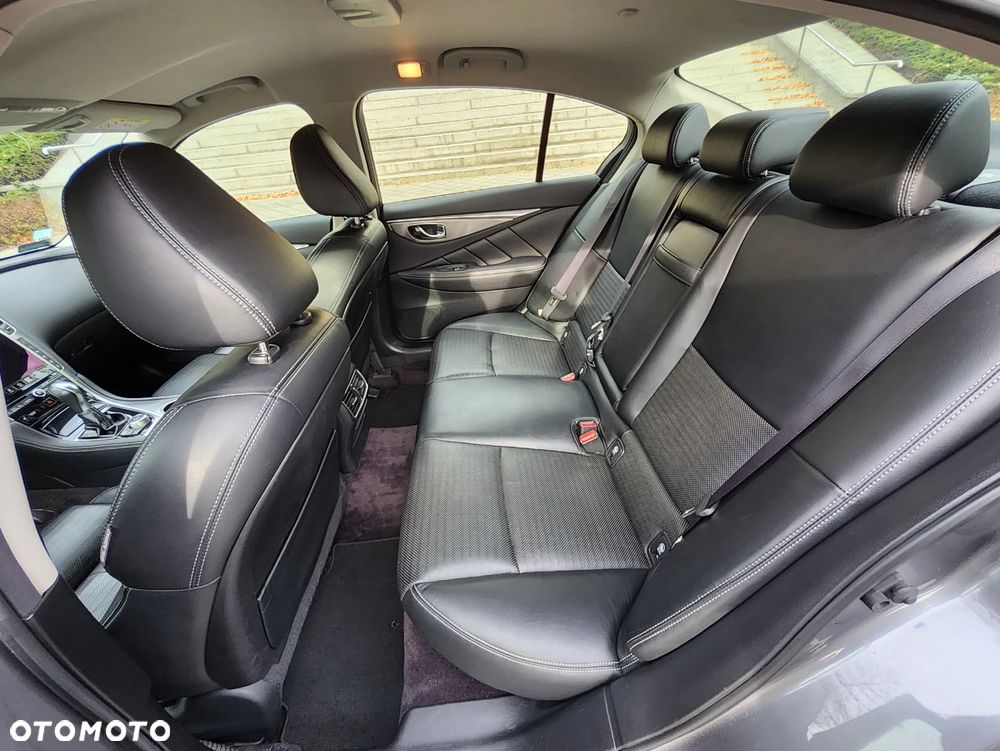 Infiniti Q50 2.0t Sport Tech - 9