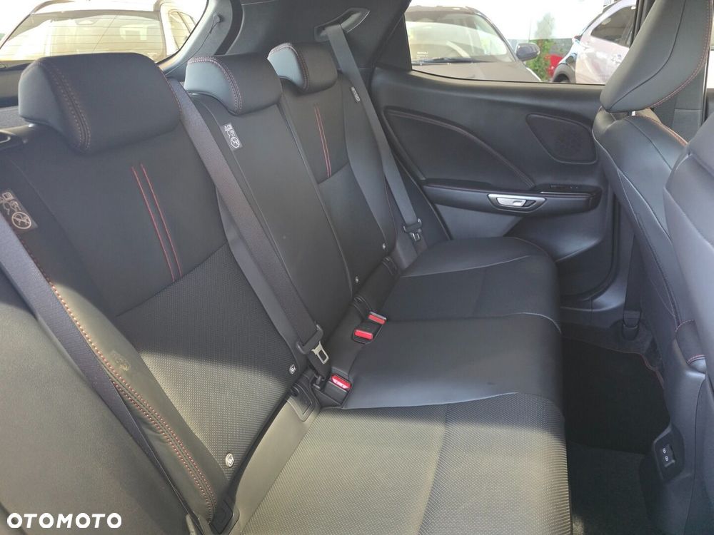 Lexus LBX 1.5 Hybrid Emotion - 8