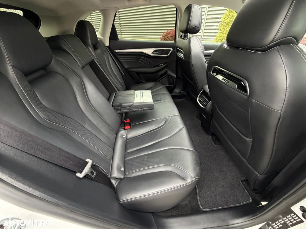 MG Marvel R Luxury - 12