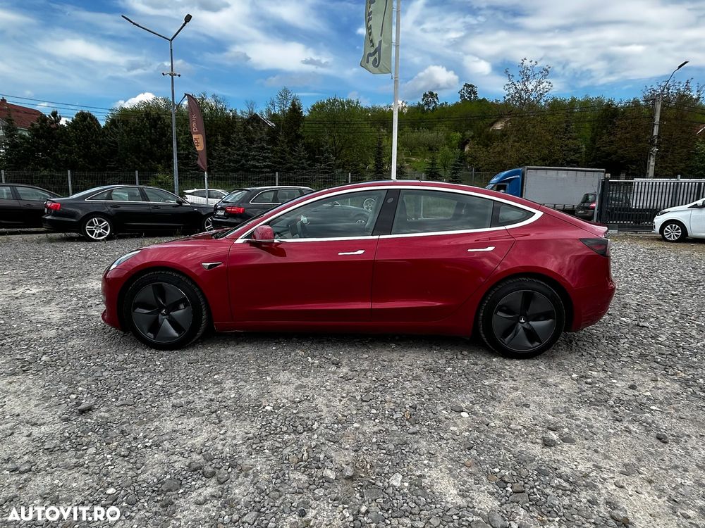 Tesla Model 3 - 9