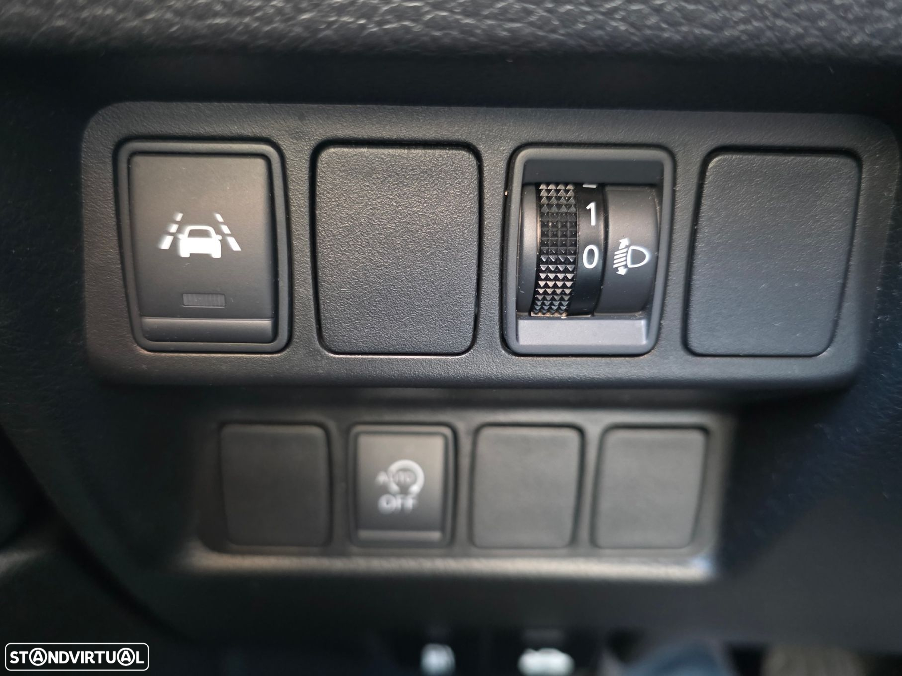 Nissan Qashqai 1.3 DIG-T N-Connecta J18 - 18