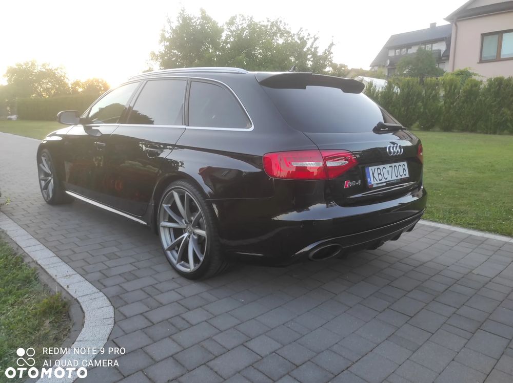 Audi RS4 Limousine - 10