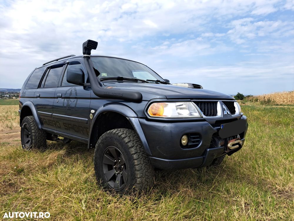 Mitsubishi Pajero Sport 2.5 TD Instyle - 1