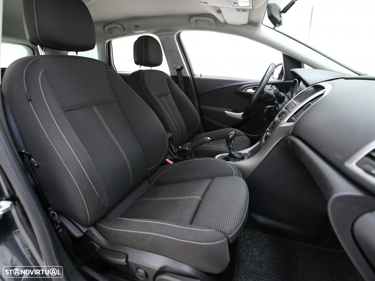 Opel Astra Sports Tourer - 13
