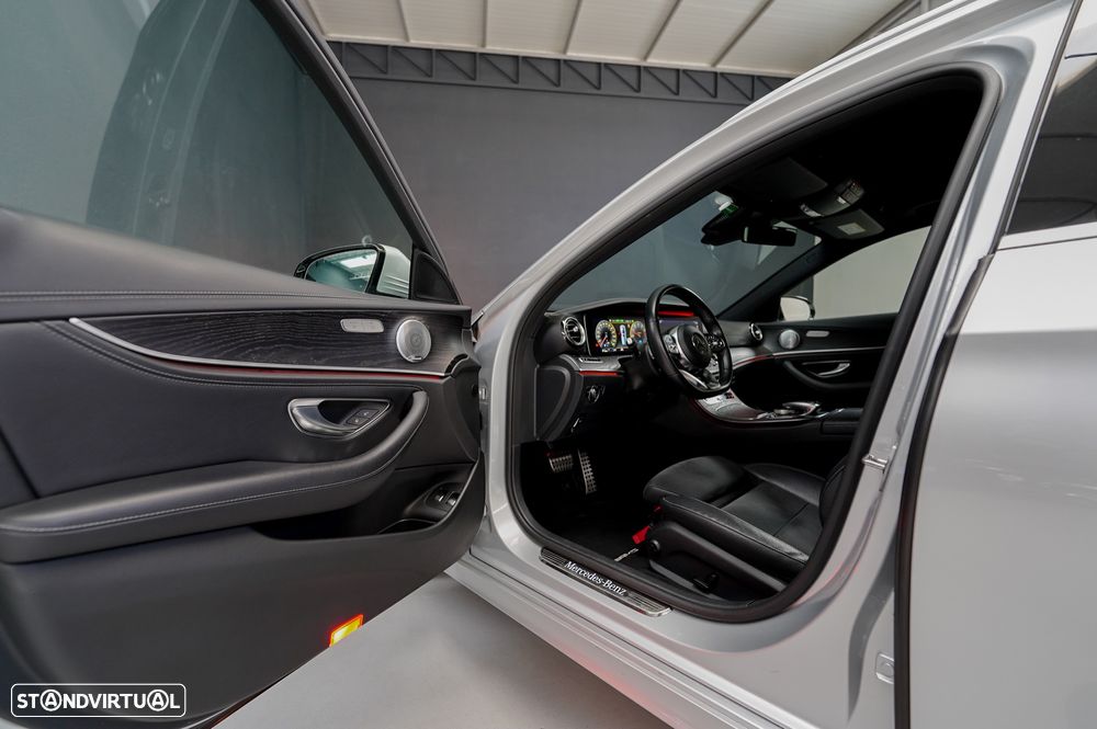 Mercedes-Benz E 300 de AMG Line - 13
