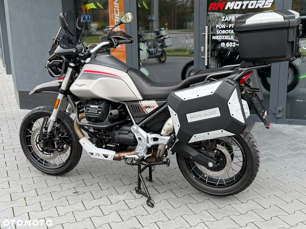 Moto Guzzi V85 - 31