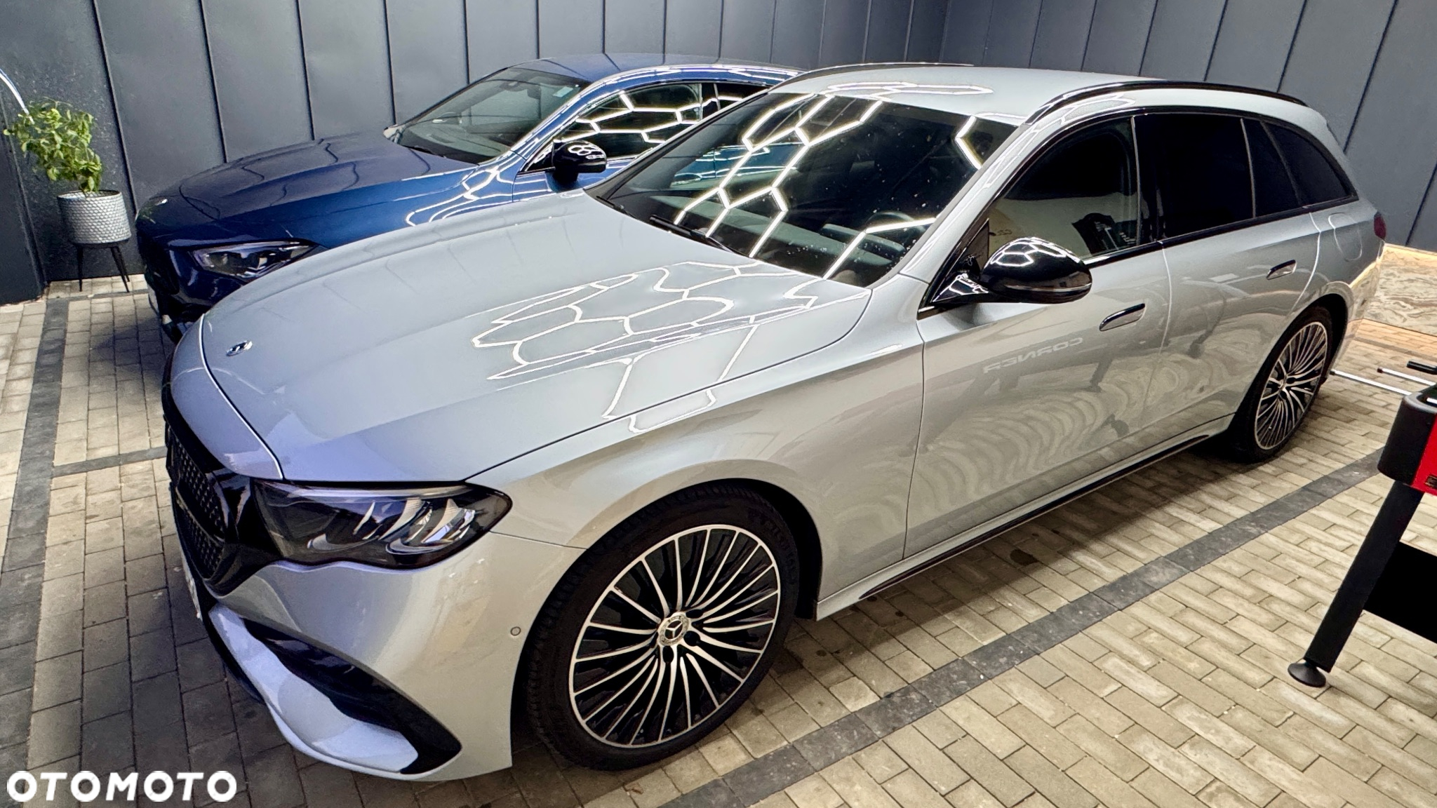 Mercedes-Benz Klasa E 300de T 4Matic 9G-TRONIC - 4
