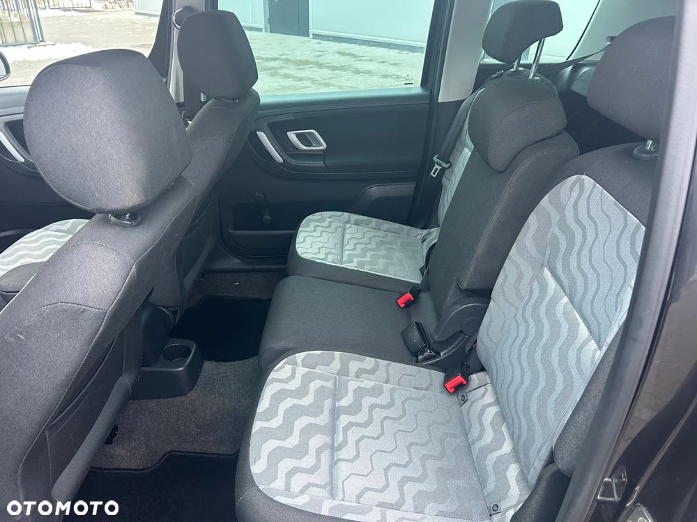 Skoda Roomster 1.2 Ambition - 26