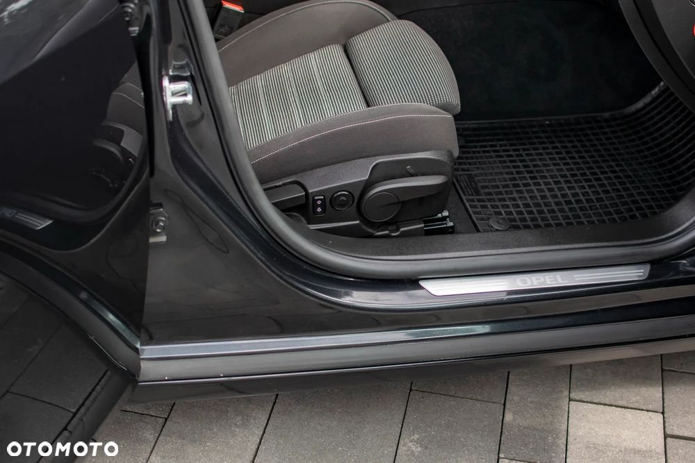 Opel Insignia - 28