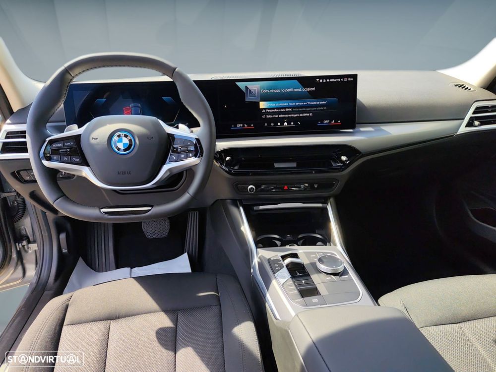 BMW 330 e Auto - 12