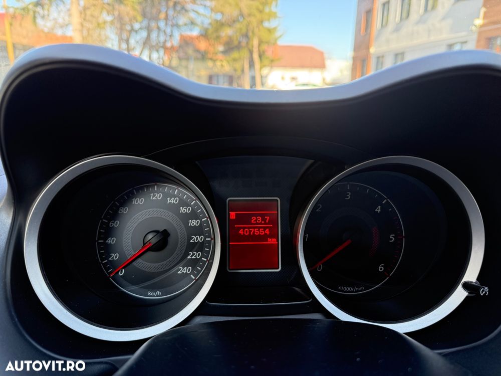 Mitsubishi Lancer 2.0 DI-D Intense - 25