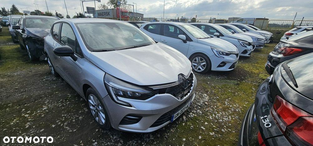 Renault Clio - 32