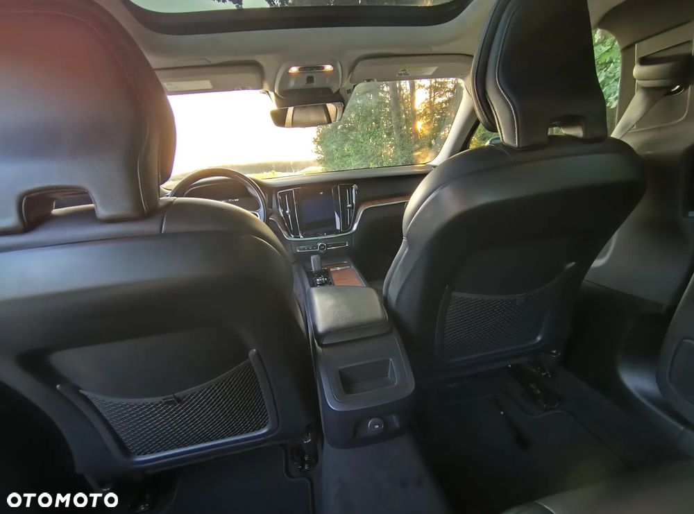 Volvo S60 B5 B AWD Plus Dark - 14