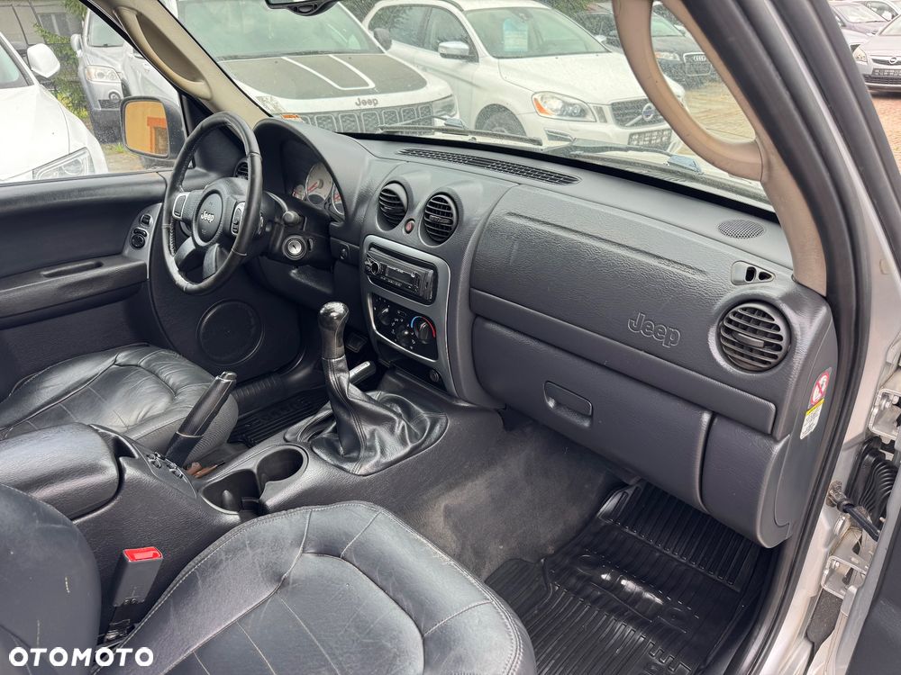 Jeep Cherokee - 15