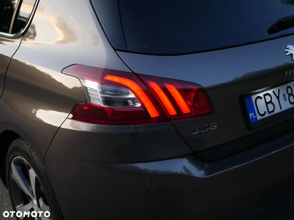 Peugeot 308 1.6 e-HDi Allure S&S - 30